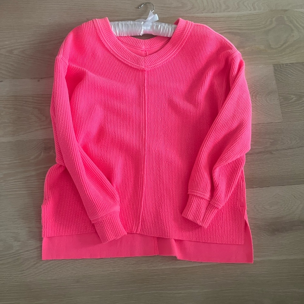Aerie oversized thermal top